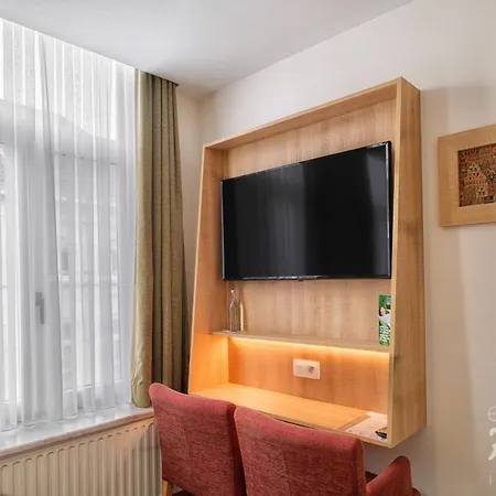 Fevery Hotel Brugia