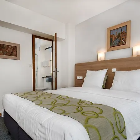 Fevery Hotel